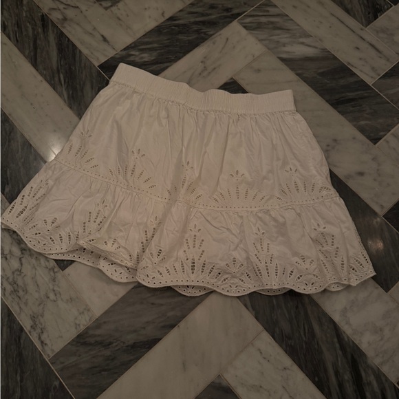 Scalloped White Eyelet Skirt - Picture 2 of 3